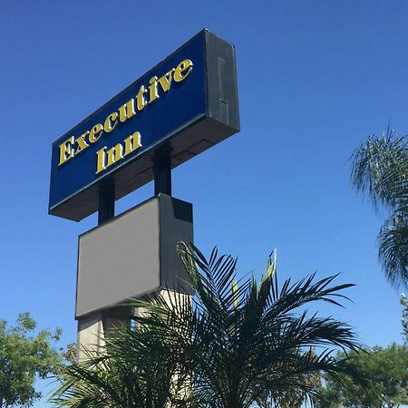 Anaheim Executive Inn & Suites Dış mekan fotoğraf