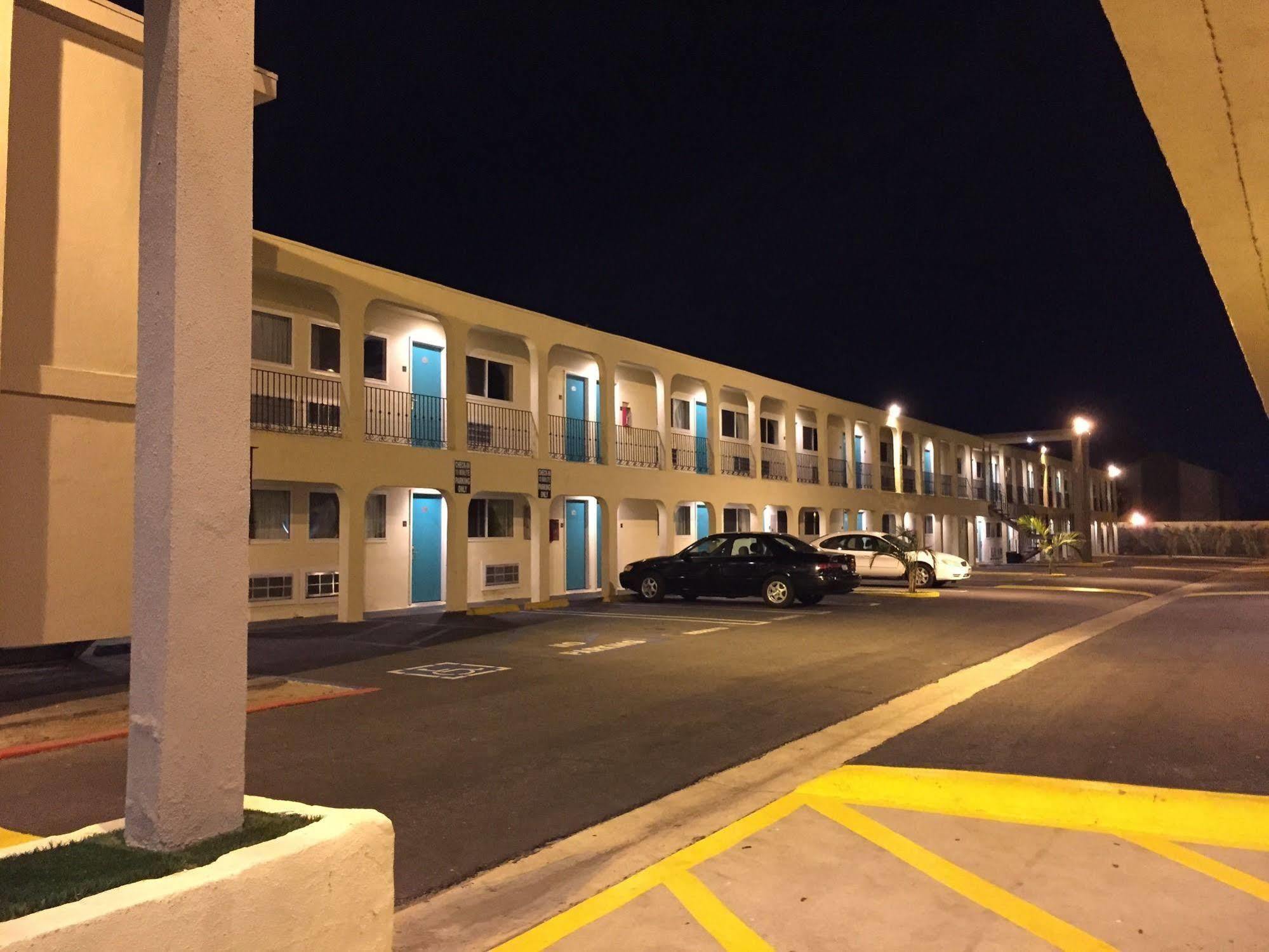Anaheim Executive Inn & Suites Dış mekan fotoğraf
